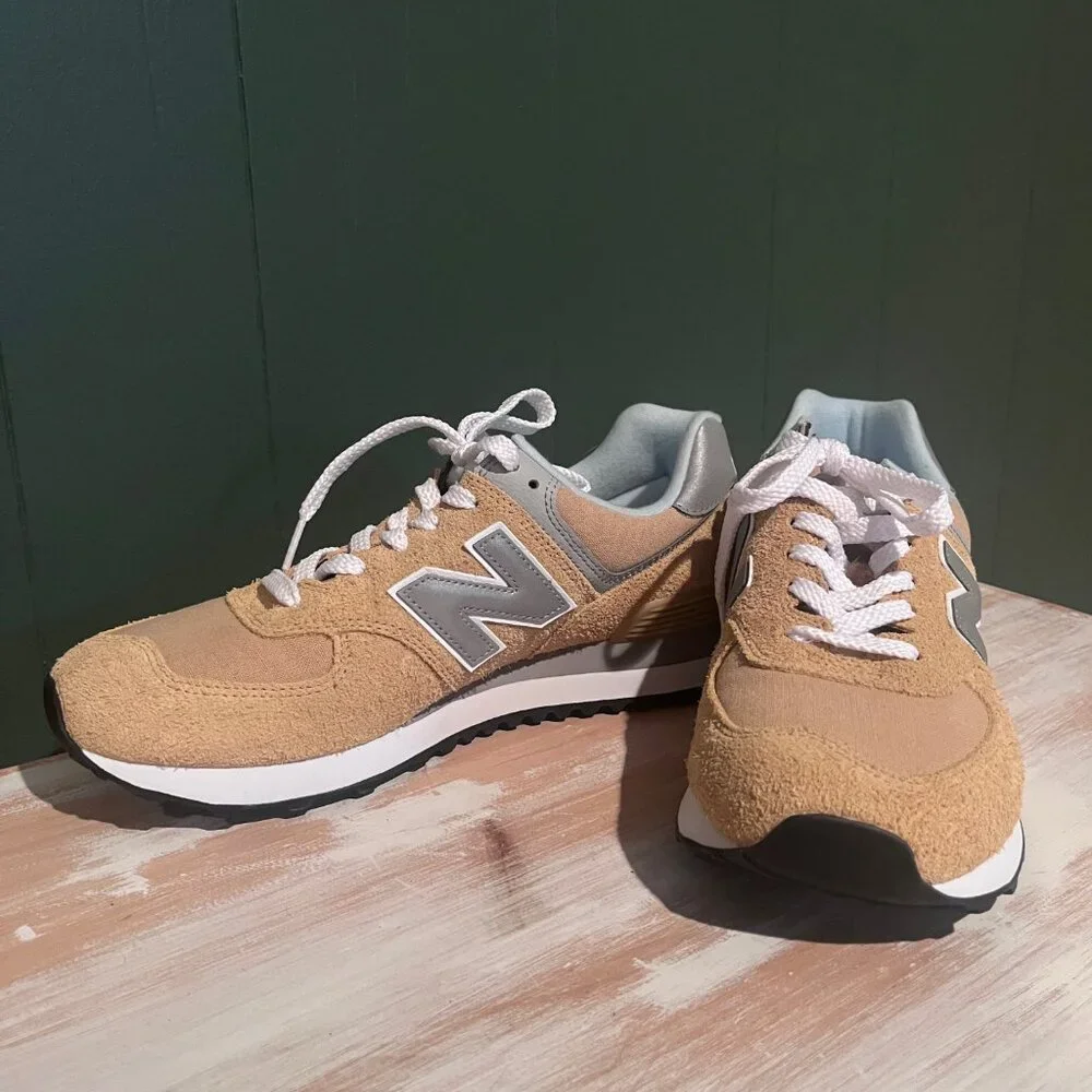 New Balance 574 Sneakers, Gold/Mustard Yellow, W10, NWOT - Picture 5 of 7
